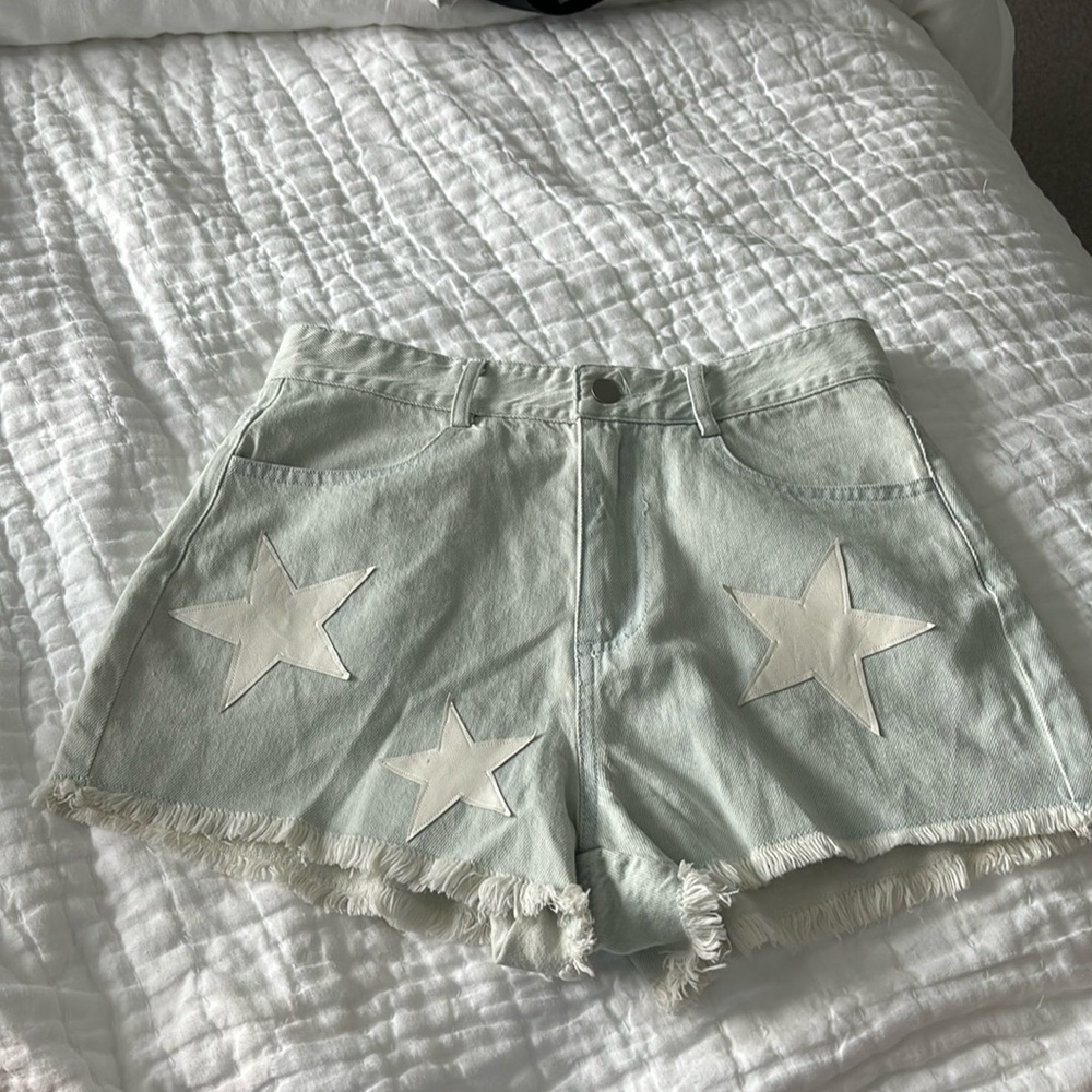 Le Lis Collection Light Blue Star Jean Shorts